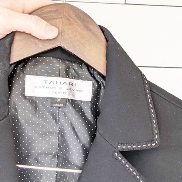 TAHARI Arthur S. Levine Black Blazer Suit Coat 10P - Picture 4 of 4